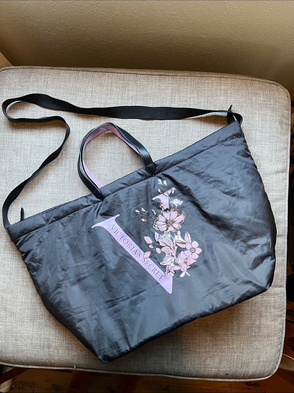 Victoria's Secret Black Padded Large Overnight Bag Tote